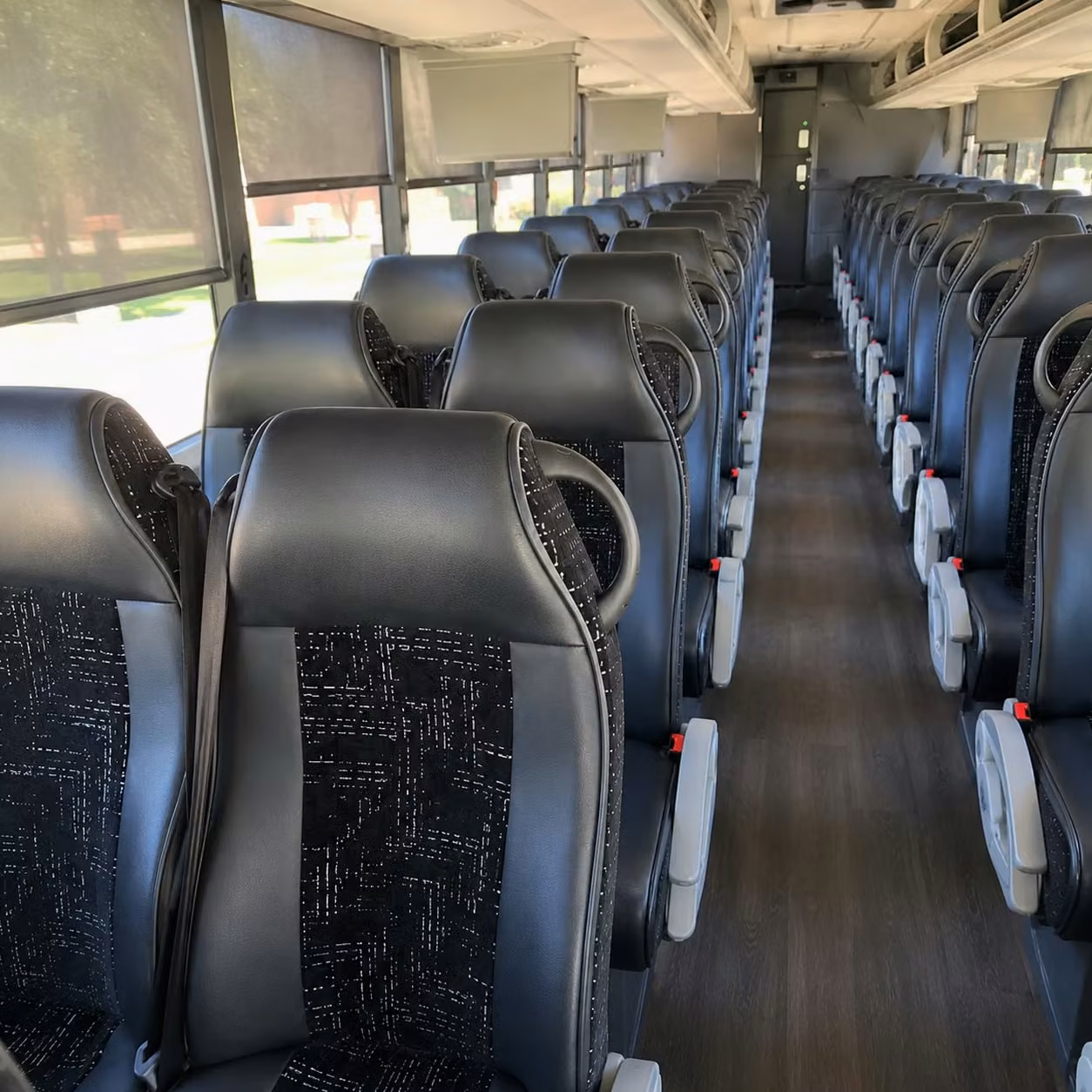 charter buses for tennessee titans fans traveling from franklin