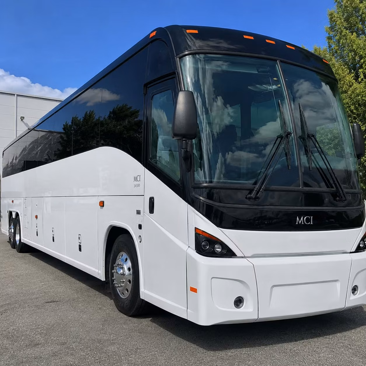 charterbusrentalfranklintn com makes it possible to book reliable nashville airport transfers any time of year