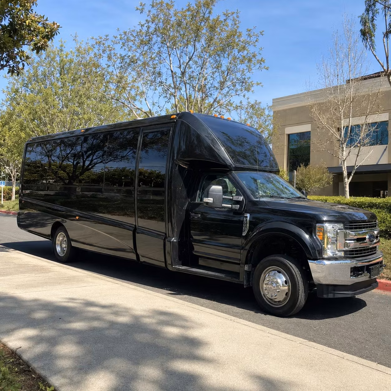 party buses for fan groups heading to college game days in tennessee
